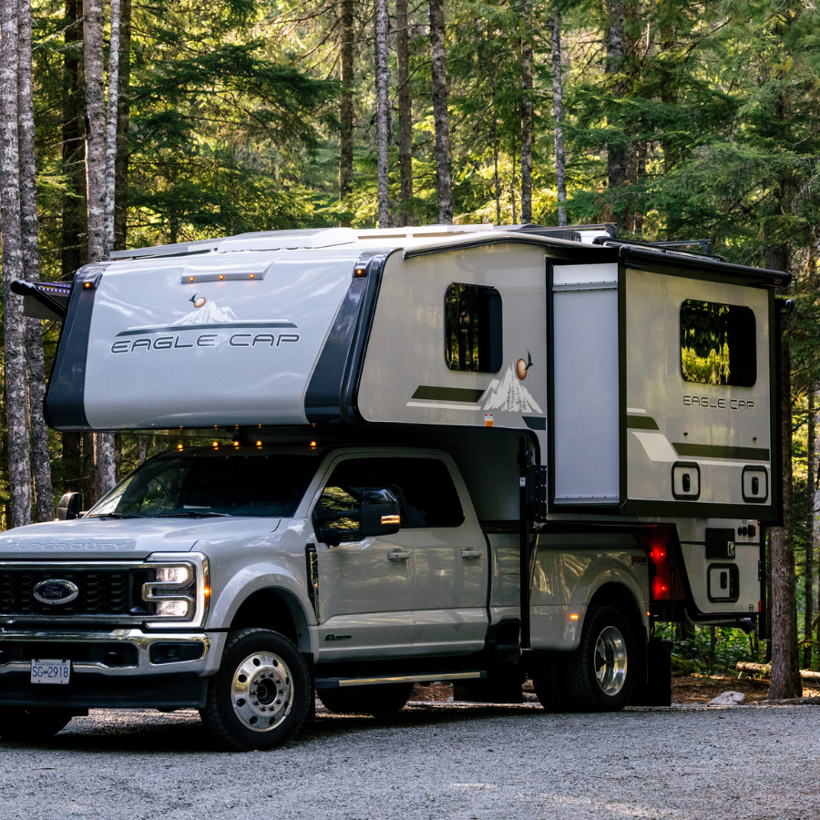 Adventurer Eagle Cap 1165