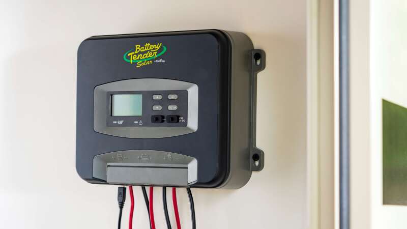 Battery Tender 30A MPPT/450W/12V Indoor Solar Controller System