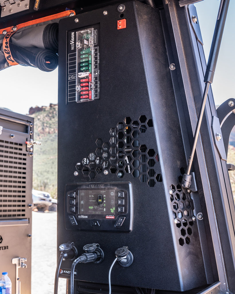 Alu-Cabin Redarc Redvision | Manager 30 Complete System