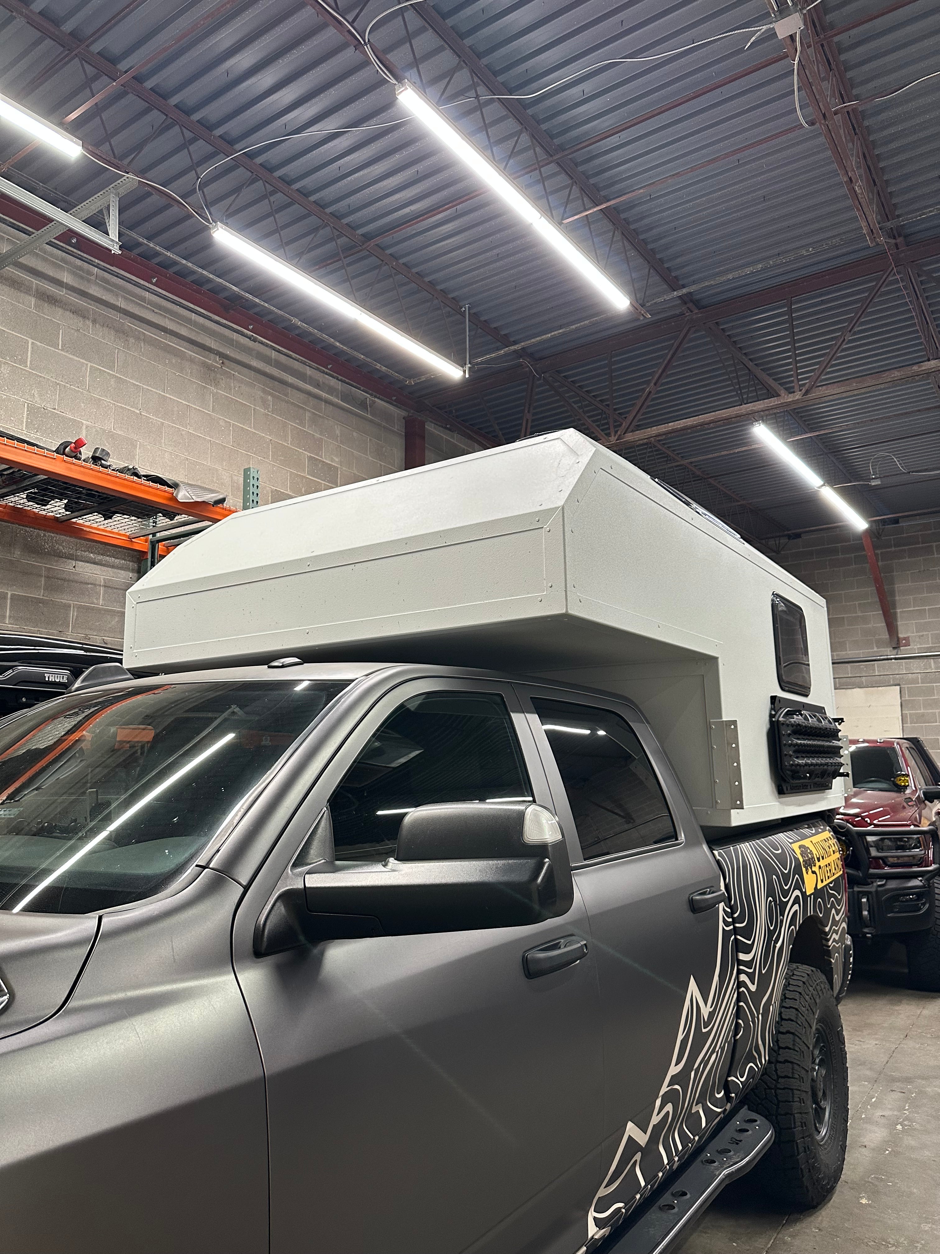 IN-STOCK: 2025 AT Overland Aterra Slide-In (#5523)