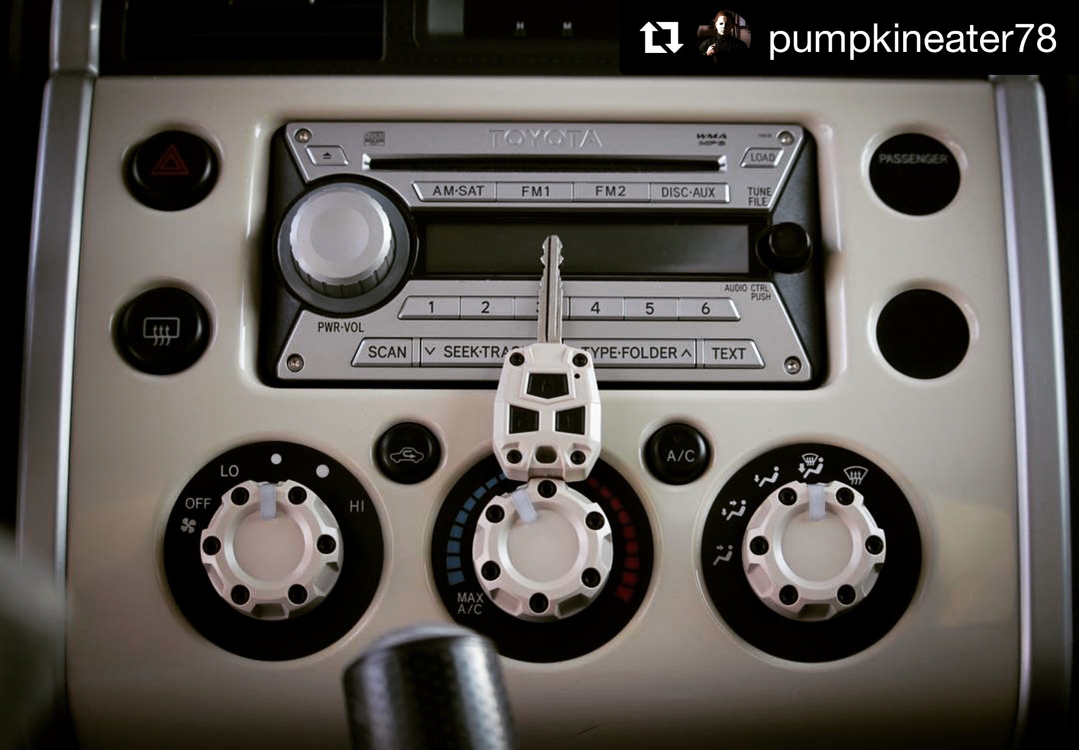 Climate Knobs (FJ Cruiser) - BLACK