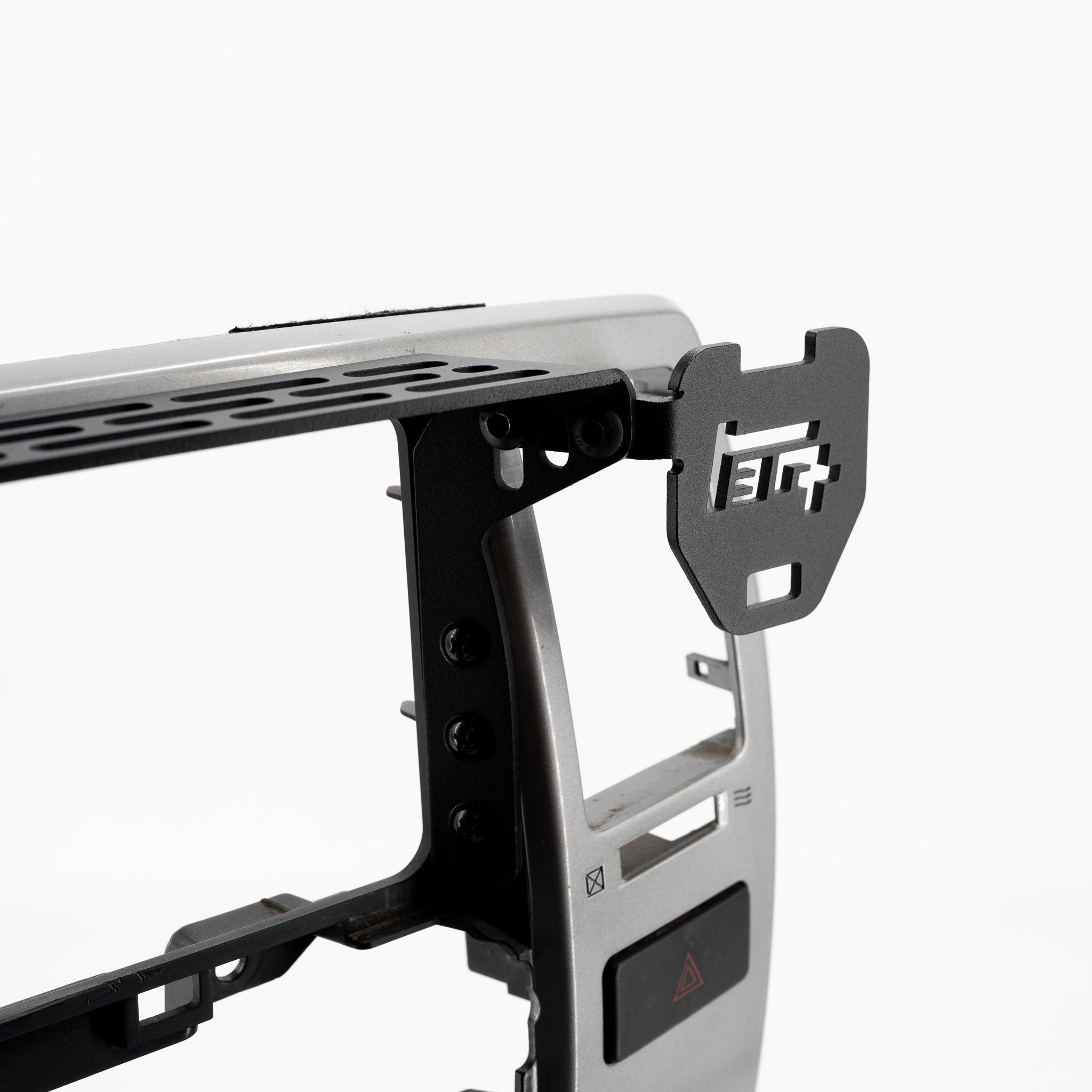 4th Gen 4Runner (03 - 09) Center Console Modular Accessory Dash Mount (MAM)