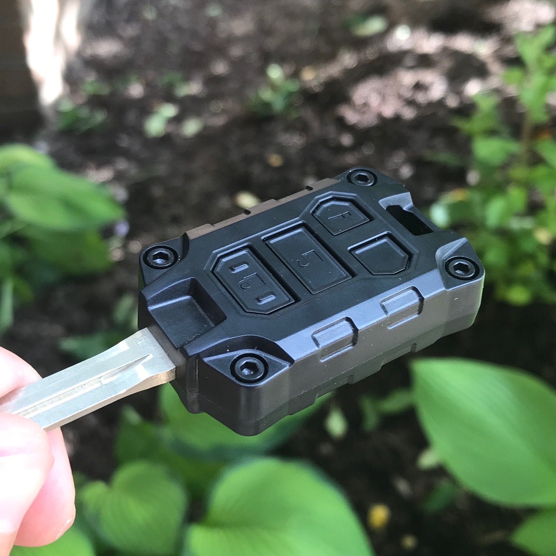 Injection Fob IF009 (2018-2019 Tundra / 2016-2023 Tacoma Manual/SR5) - ARMY GREEN