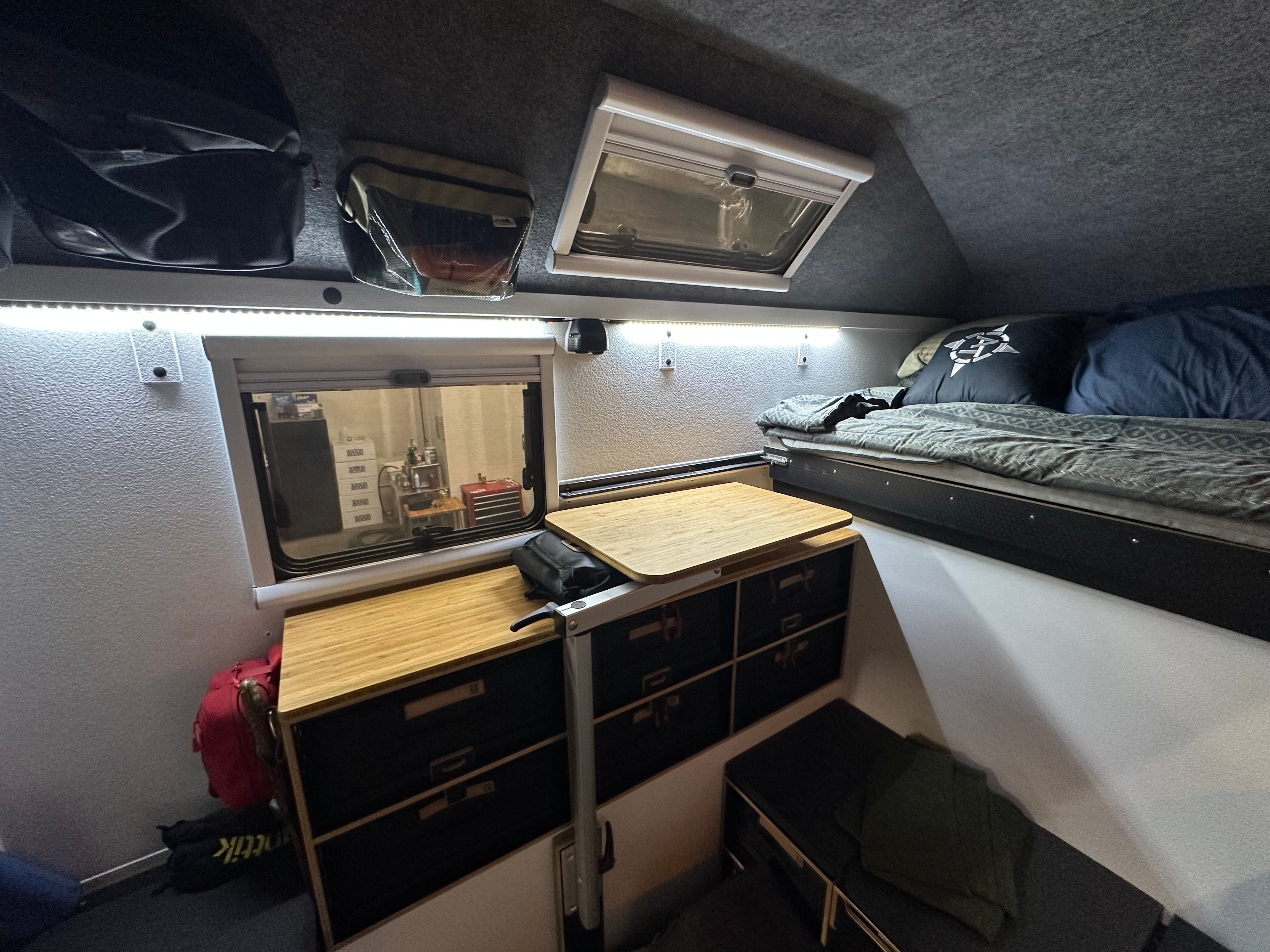 IN-STOCK: 2025 AT Overland Aterra Slide-In (#5523)