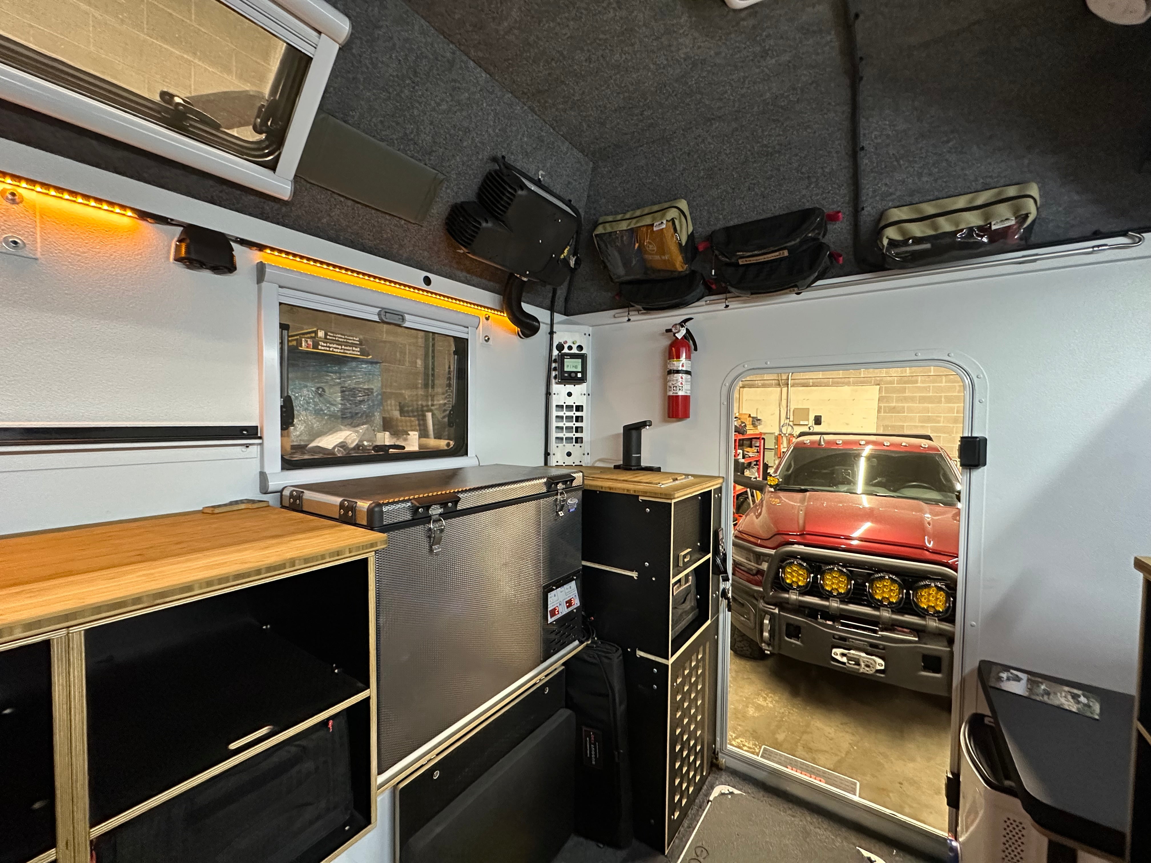 IN-STOCK: 2025 AT Overland Aterra Slide-In (#5523)