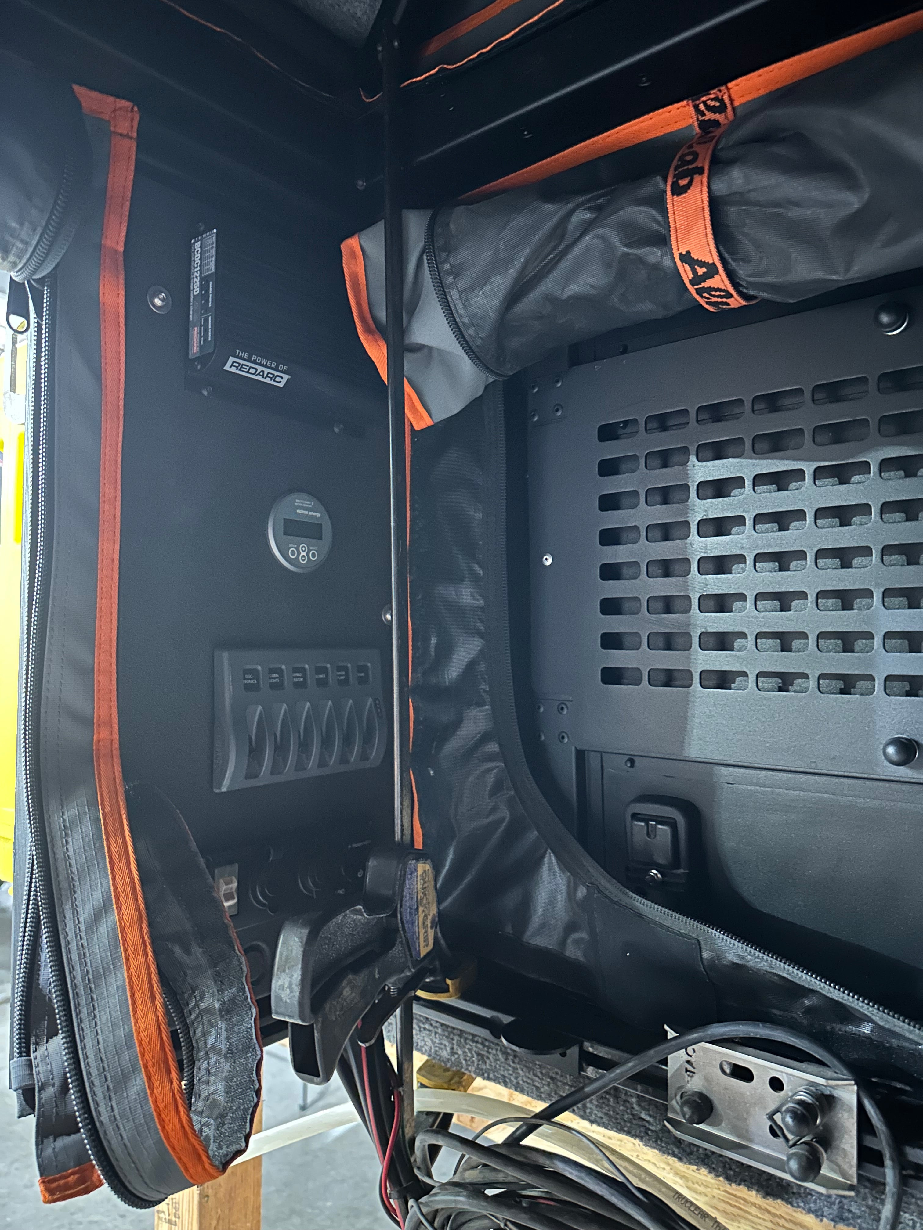 IN STOCK: Used Alu-Cab Canopy Camper - 5' Bed (#4907)