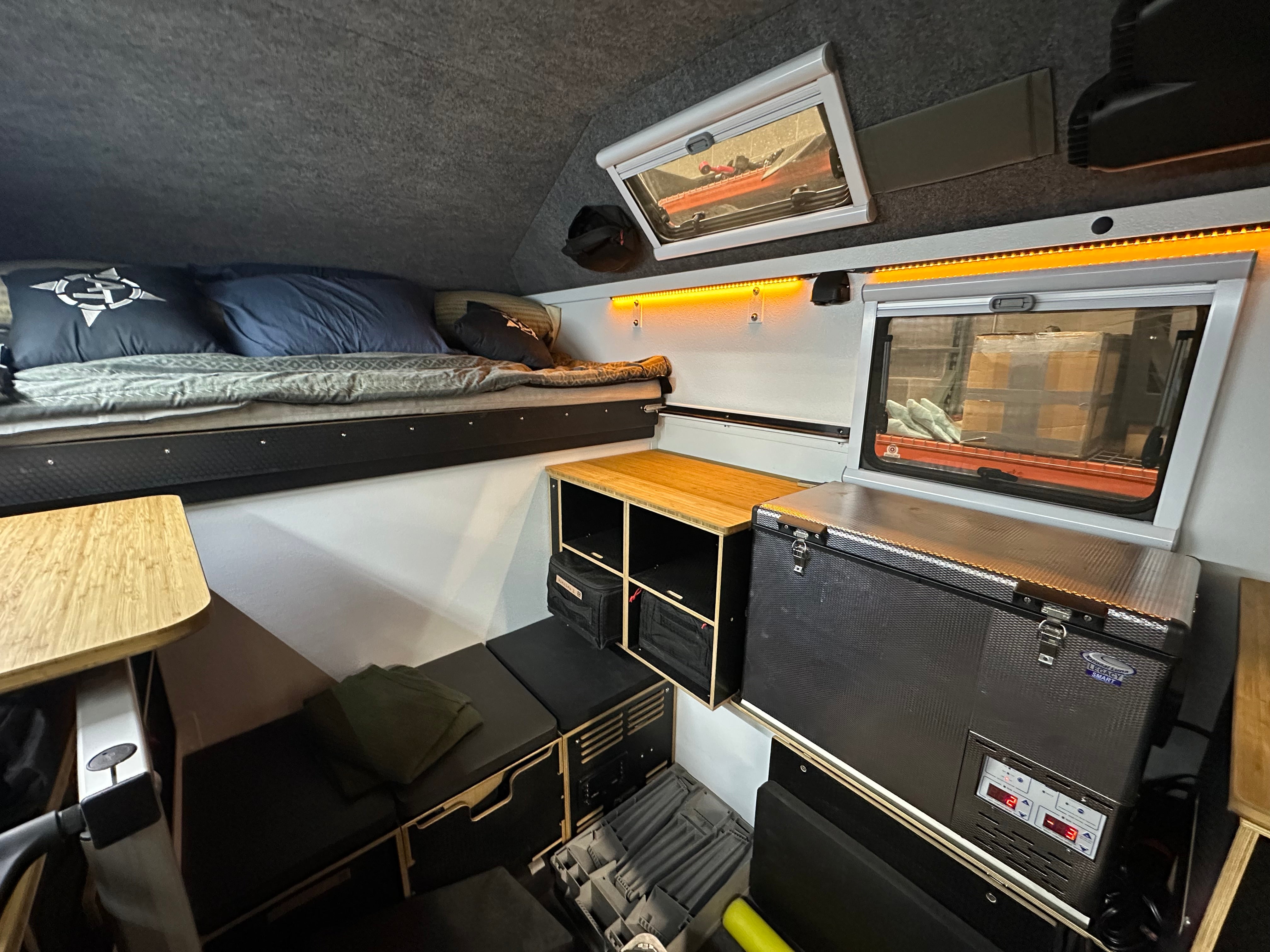 IN-STOCK: 2025 AT Overland Aterra Slide-In (#5523)