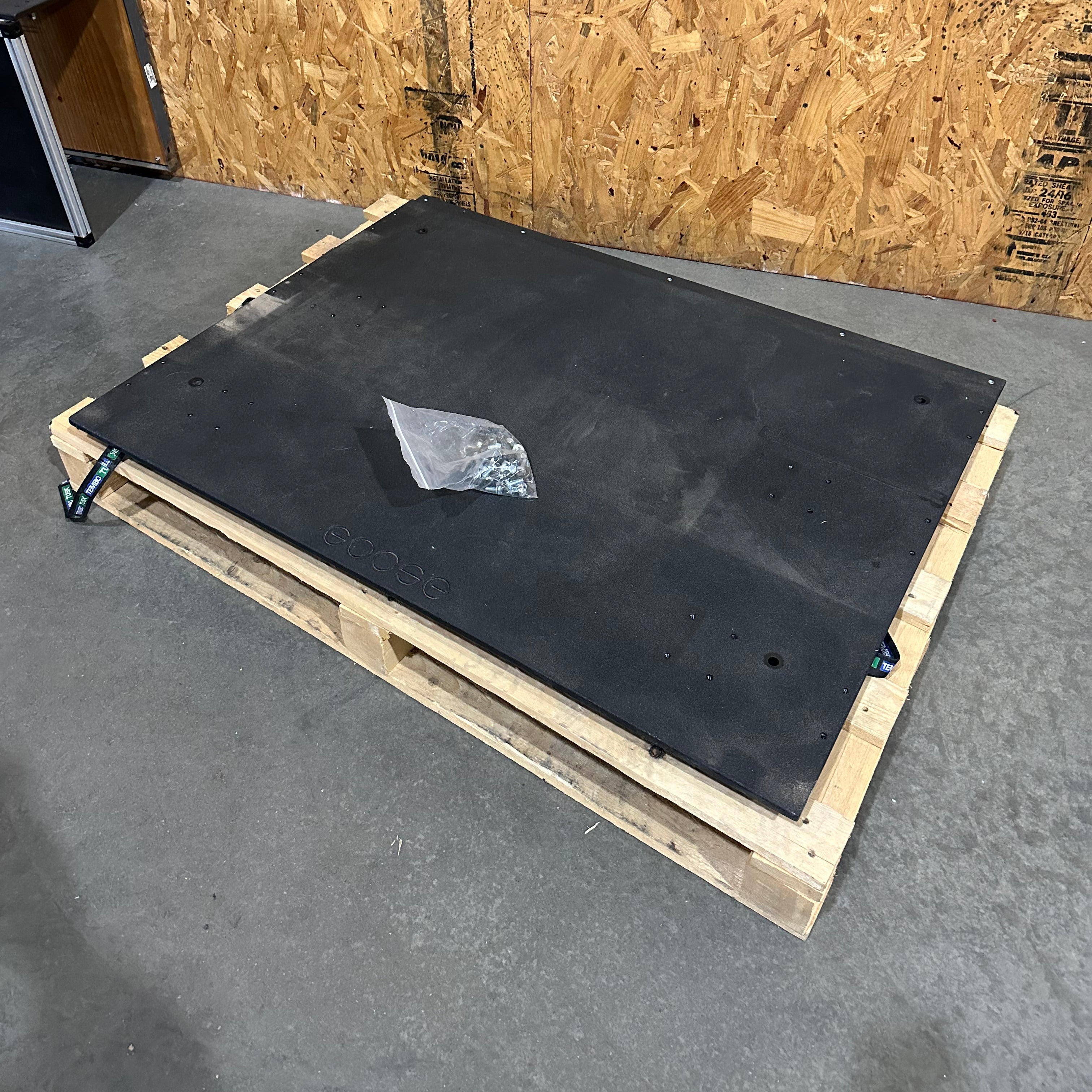 Goose Gear for Alu-Cab Canopy Camper Jeep Gladiator (USED)