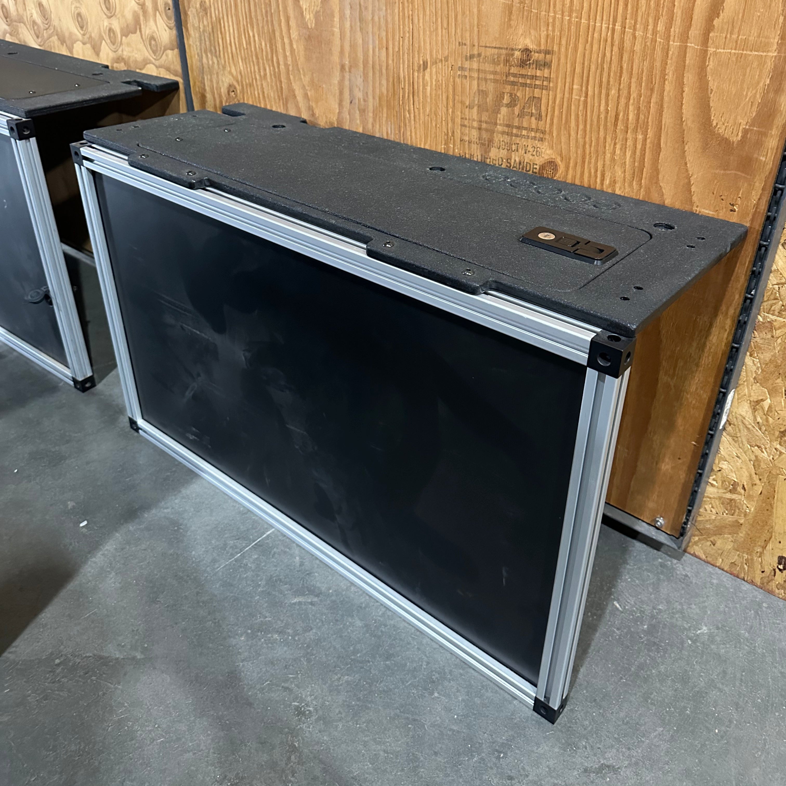 Goose Gear for Alu-Cab Canopy Camper Jeep Gladiator (USED)