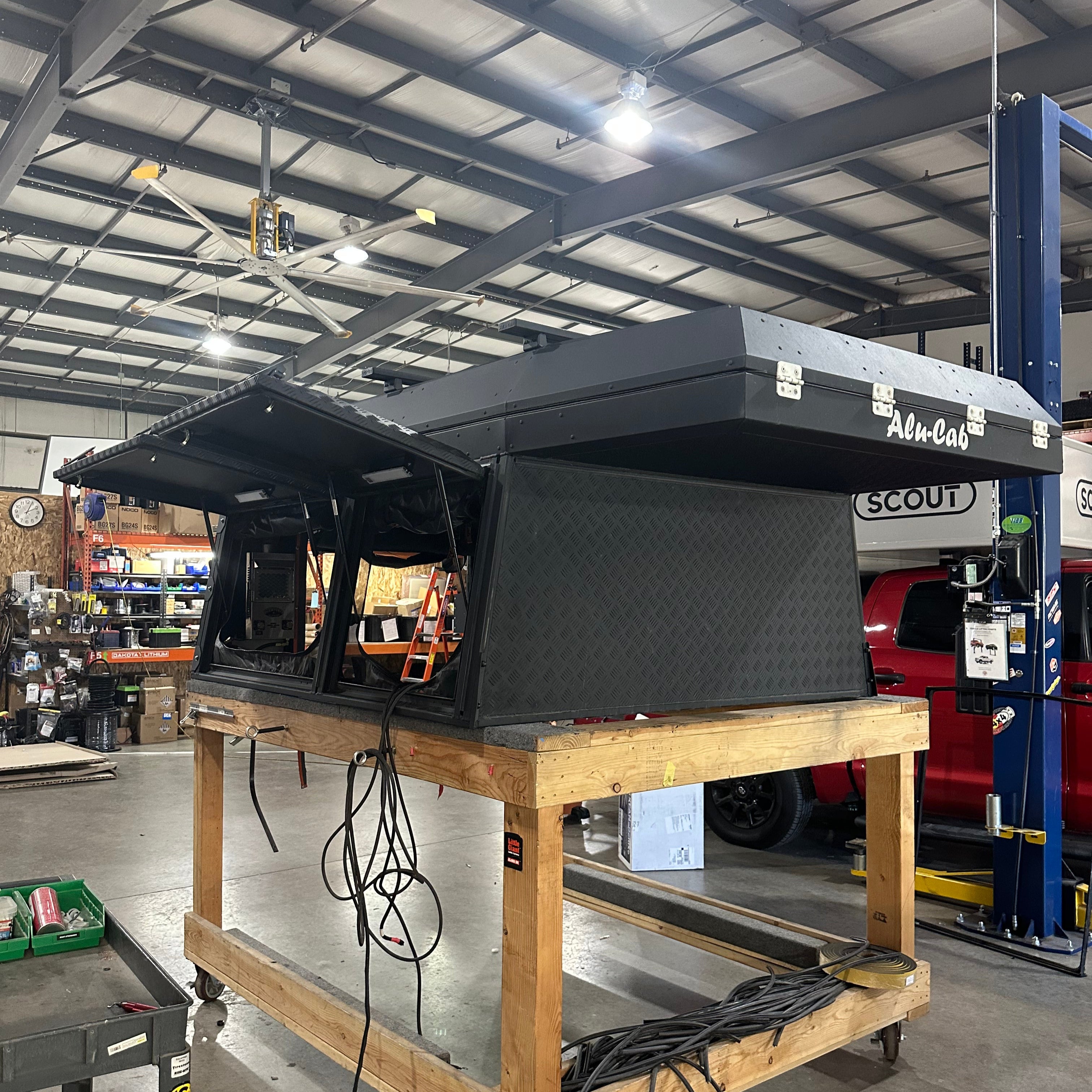 IN STOCK: Used Alu-Cab Alu-Cabin - 6.5' Bed (#5465)