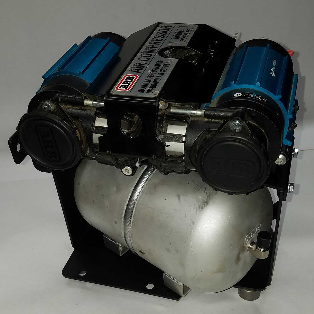 Bundle Pricing: ARB Mounting Bracket (ARB4RUN5) & ARB Twin Air Compressor (CKMTA12) for Toyota 4 Runner Gen 5 (2003+)
