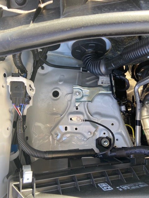 Bundle Pricing: ARB Mounting Bracket (ARB4RUN5CO) & ARB Twin Air Compressor (CKMTA12) for Toyota 4 Runner Gen 5 (2003+)