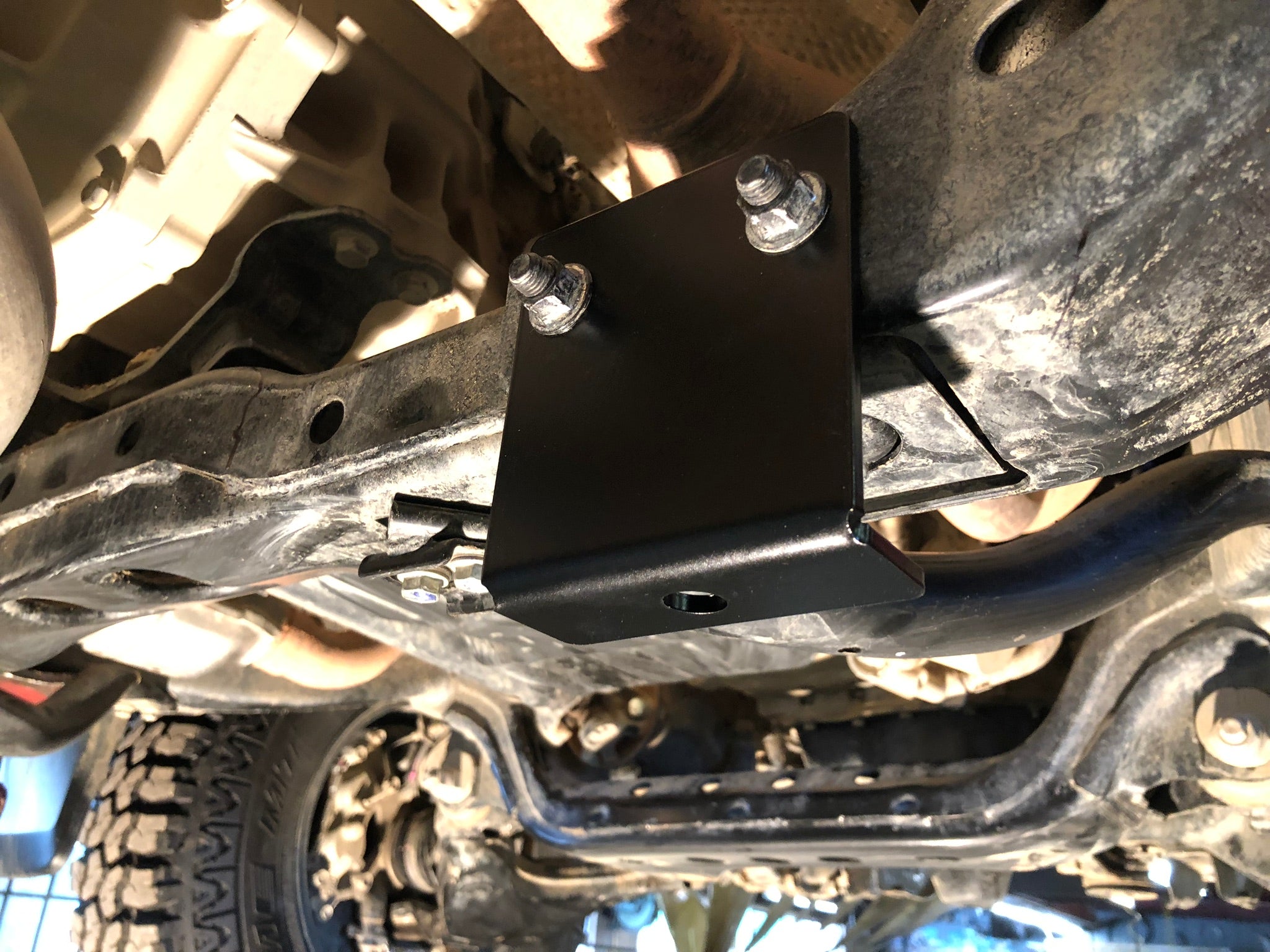 Middle Transmission Skid Plate (Steel) for Toyota Tacoma Gen 2 & 3 (2005-15, 2016-21)